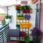 Как организовать цветник на балконе