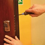 Ремонт дверных замков:  рекомендации,  как защитить свои апартаменты